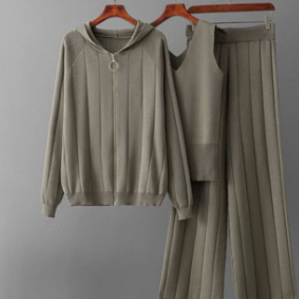 3-Piece Cozy Loungewear Set in Light Taupe